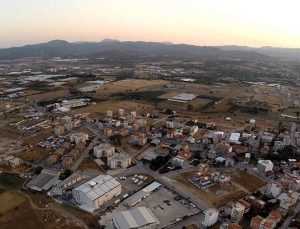 İzmir Menderes’te 2,9 milyon TL’ye 417 metrekare arsa