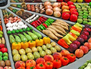 Sultanbeyli Yaş Sebze Hali, tezgahta 25 milyon liraya satıyor