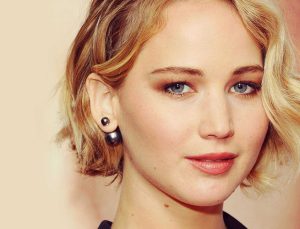 Jennifer Lawrence çocuk hastanesine 2 milyon dolar bağışladı