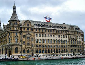 Haydarpaşa 'Gar'dır, gar olarak kalacak