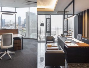 Besa Kule’de minimalist ofisler