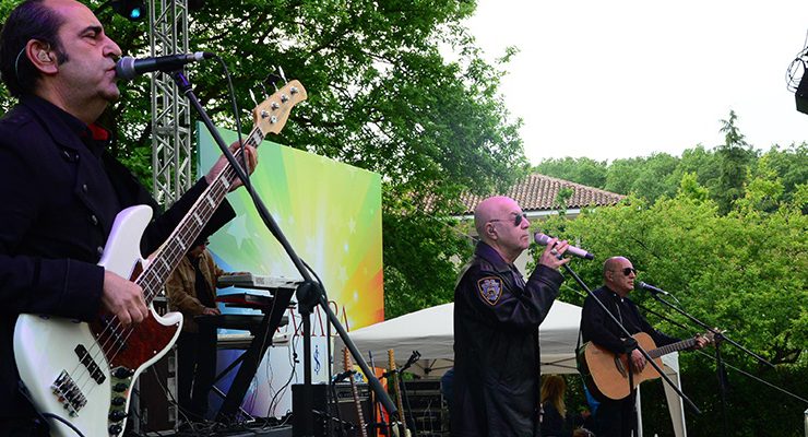 MFÖ, Kasaba’yı salladı