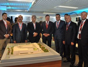Hatay Belediyesi raylı sistem için MIPIM’de Ruslarla el sıkıştı