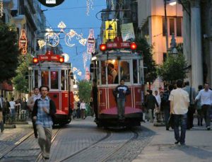 Alışverişin kalbi yine İstiklal’de atıyor