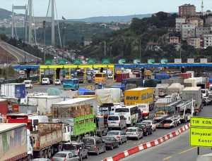 Köprü ve otoyollardan araba yerine para aktı