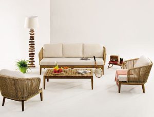 L’unica’nın yeni gözdesi Vogue vitrinlerde yerini aldı