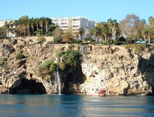Antalya’nın falezleri ve Bababurnu Deniz Feneri imara açıldı