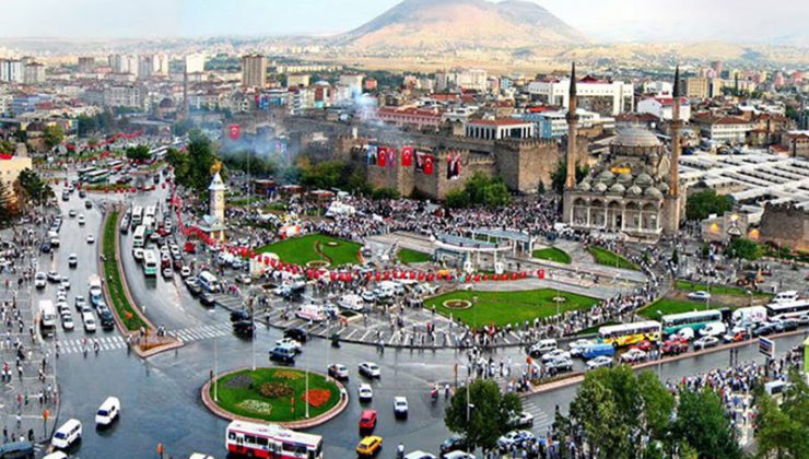 Kayseri’de dönüşüm için yıkımlar başladı