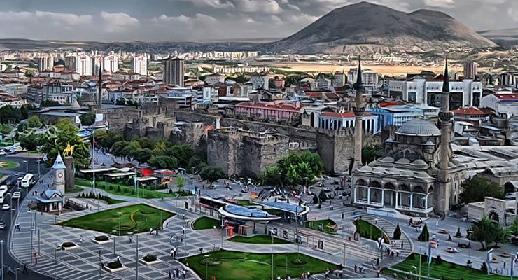 Kayseri’de 7,5 milyon TL’ye satılık arsa