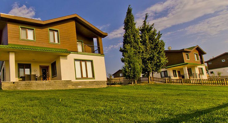 Naturalm Çiftlik Evleri’nin yıldızı Körfez köprüsü ile parladı