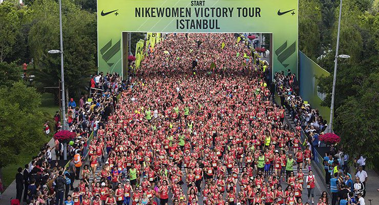 Üç bin kadın spor oldu, Bağdat Caddesi’ne aktı