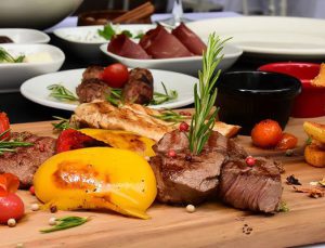 Etna Steak Restoran’la Boğaz’da yemek pahalı olmaktan çıktı