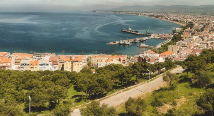 İzmir Dikili’de KDV’den muaf satılık 10 arsa