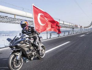 Kenan Sofuoğlu Osmangazi Köprüsü’nde 400 km hız yaptı