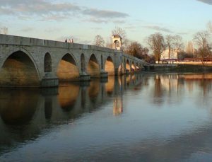Edirne’de Meriç Nehri’nin milli kumu satılıyor