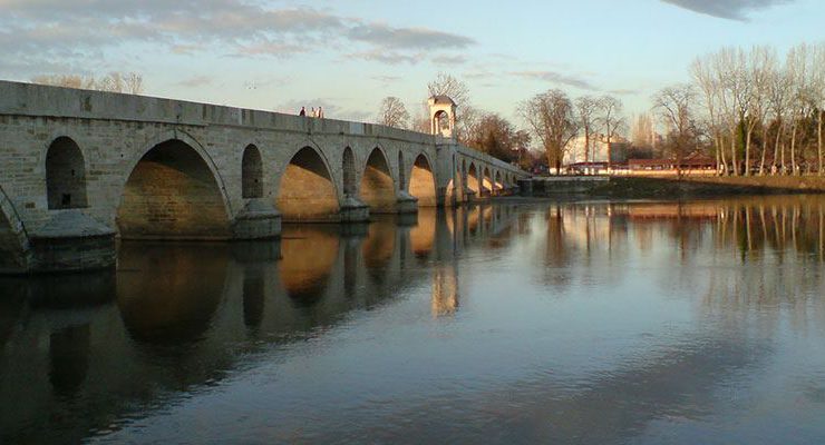 Edirne’de Meriç Nehri’nin milli kumu satılıyor