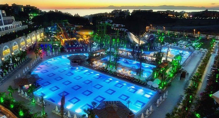 Net Turizm’in Sunset Turistik İşletmeleri’nde söz sahibi oldu