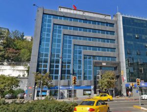 Halk Bankası’nın Salıpazarı Şubesi Sapaz Otel oluyor