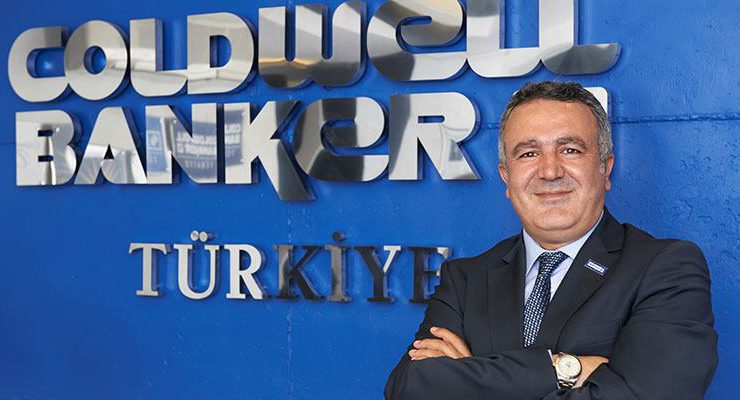 Gökhan Taş Bursa’da kitabını imzaladı