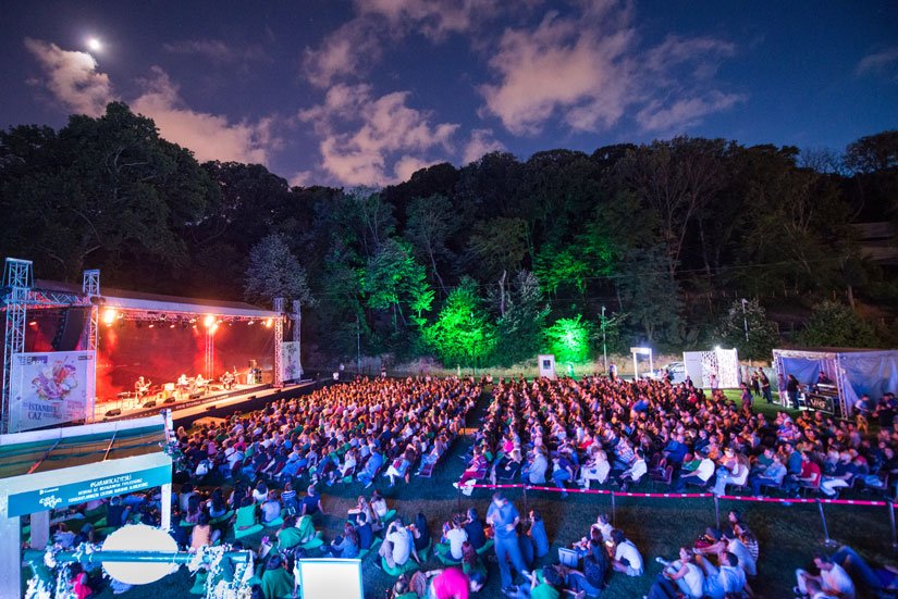 1470647892_Uniq_Istanbul_Ozdemir_Erdogan_2