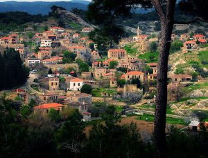 Adatepe Köyü’nde tarihi taş evler 800 bin liradan başlıyor