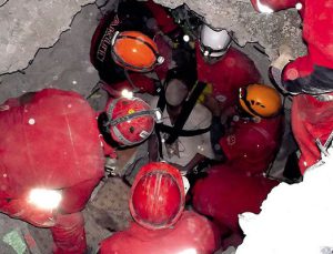 AKUT 20 yılını 70 fotoğraflık sergide özetledi