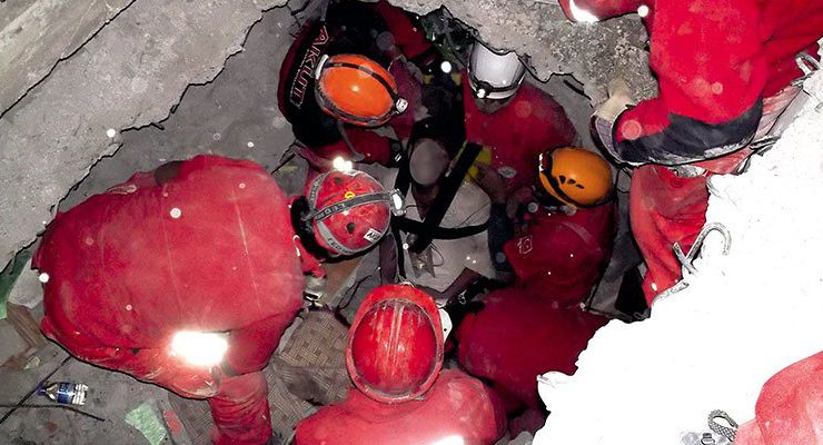 AKUT 20 yılını 70 fotoğraflık sergide özetledi