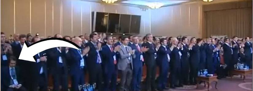 kavurmacı-otururken