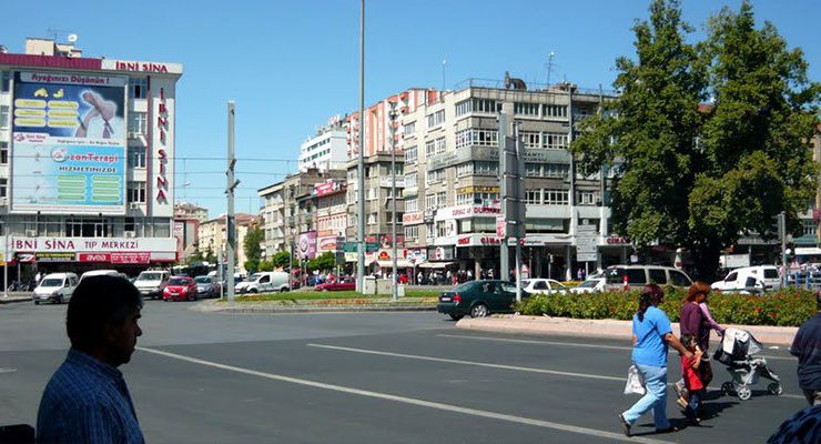 Kayseri Düvenönü Altgeçidi’nde kiralık 10 dükkan