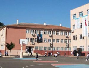 Başiskele Belediyesi ilköğretim tesisi alanı satıyor