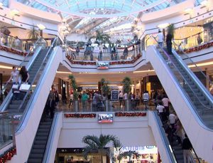 AVM’lerde kira kavgası çıktı