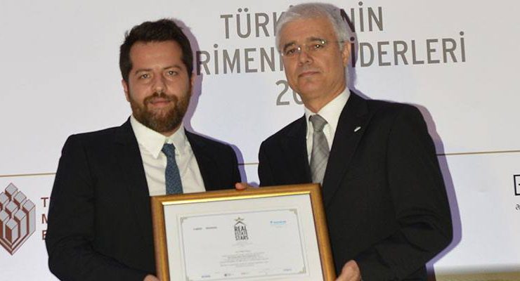 Nef ödüle doymuyor