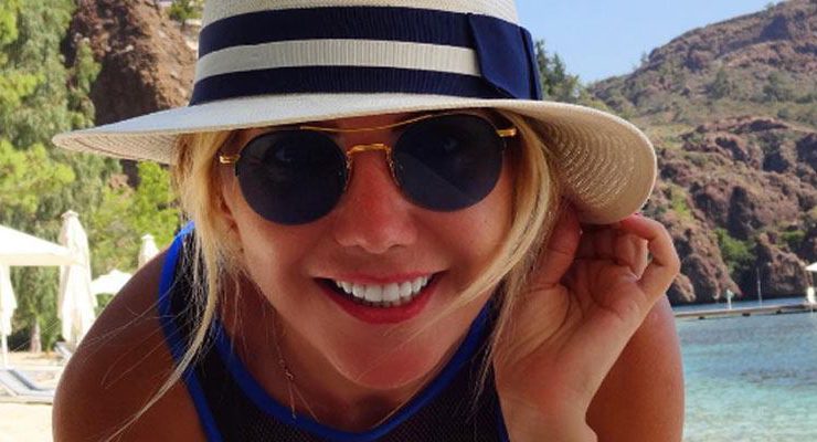 Ece Erken Alaçatı’taki evini 2 milyon liraya satıyor