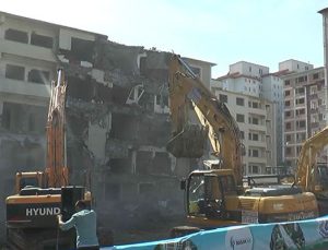 Bağcılar Pınarkent Sitesi’ndeki 172 konut törenle yıkıldı