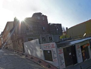 Beyoğlu Tepebaşı Caddesi’ne cepheli metruk bina 6 milyon lira