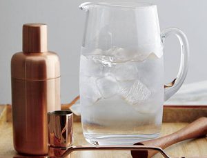 Crate and Barrel bu sonbahar bakır ve mermeri mutfağa getirdi