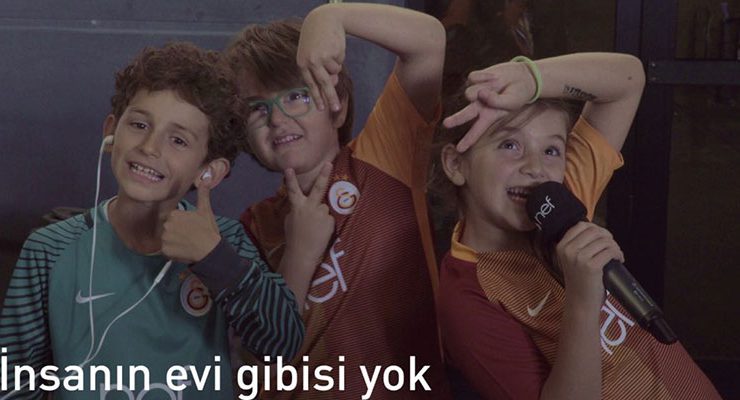 Nef, minik aslanların futbol coşkusuna ortak oldu