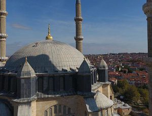Edirne’de 27 tarihi yapının kurşunları bakıma alındı