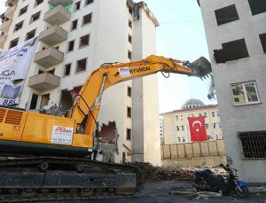 Bağcılar Aseda Konutları kentsel dönüşüm için yıkıldı
