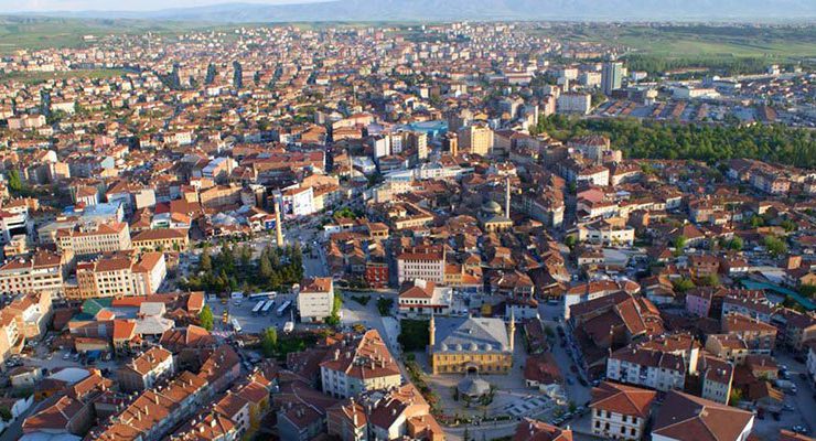 Çorum’da satılık 2 ev ve 1 arsa