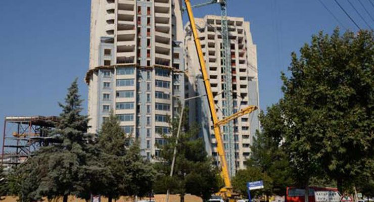 Diyarbakır’ın ikiz kuleleri tıraşlandı