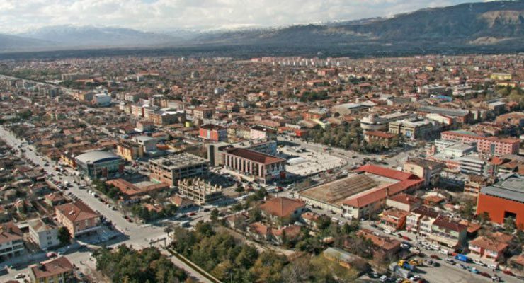 Erzincan’da 5,7 milyon TL’ye 2 dönüm arsa