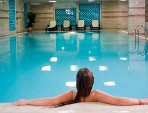 Havuzda yüzerken aklından çıkarılmayacak altın kurallar