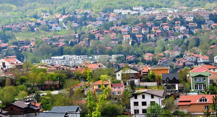 Sarıyer’de 3 dönüm arsa ile prefabrik bina kiraya verecek