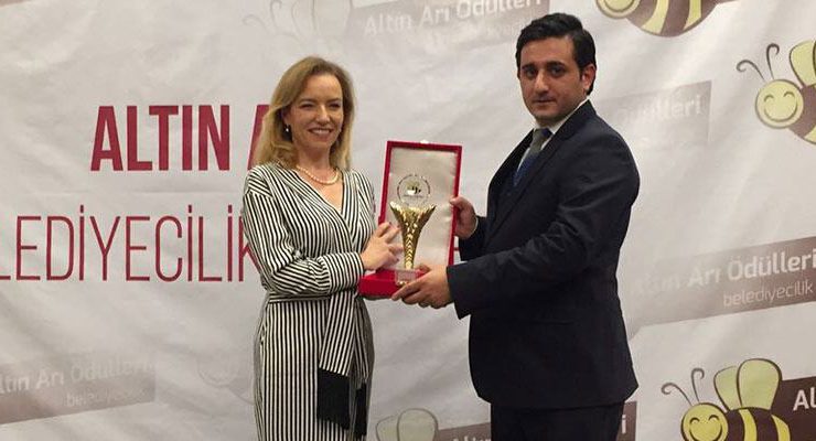 Maltepe Belediyesi’ne ‘Altın Arı’ ödülü