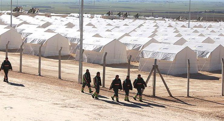 Kahramanmaraş’a konteynırkent, Reyhanlı’ya çadırkent kuruldu