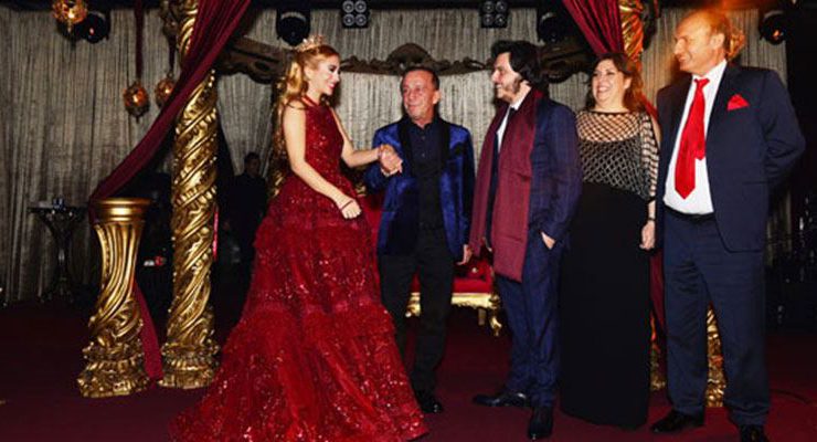 Ali Ağaoğlu kızının kınasını ‘bastı’