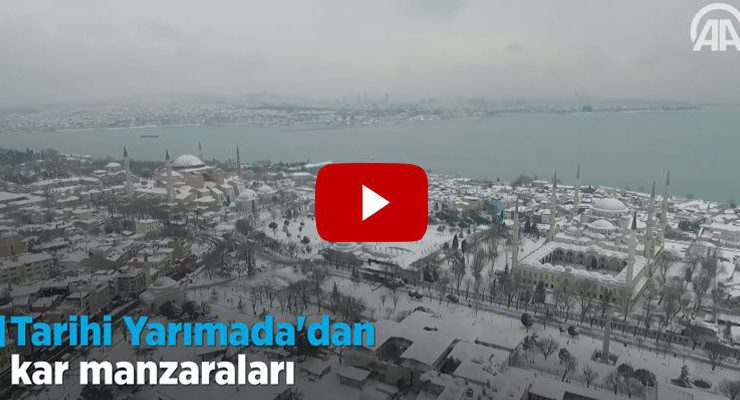 Tarihi Yarımada’daki Sultanahmet Camisi’nin karlı manzarası