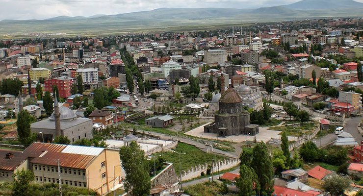 THK Kars ve İzmir’de iki ev satıyor