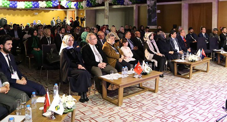 Eminevim Suriyeli mülteci çocuklara yardım elini uzattı